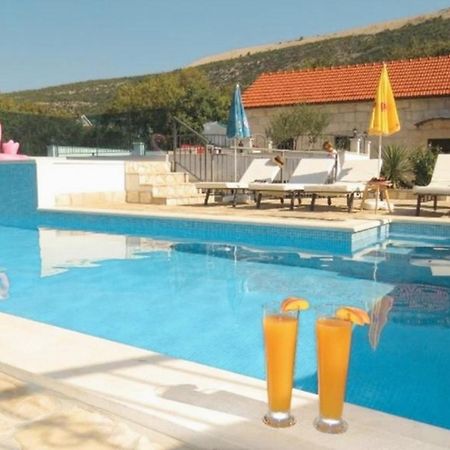 Dvori Stipanovi With Heated Pool And Jacuzzi Villa Donje Rascane Eksteriør billede