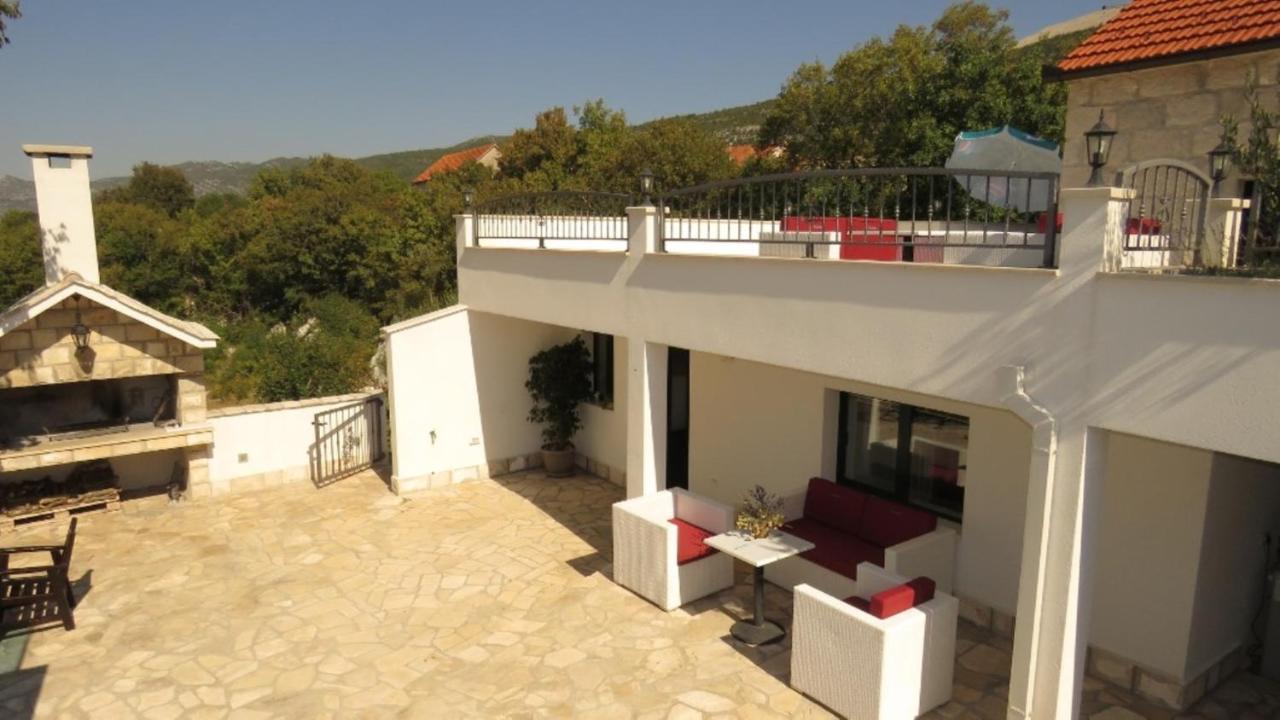 Dvori Stipanovi With Heated Pool And Jacuzzi Villa Donje Rascane Eksteriør billede