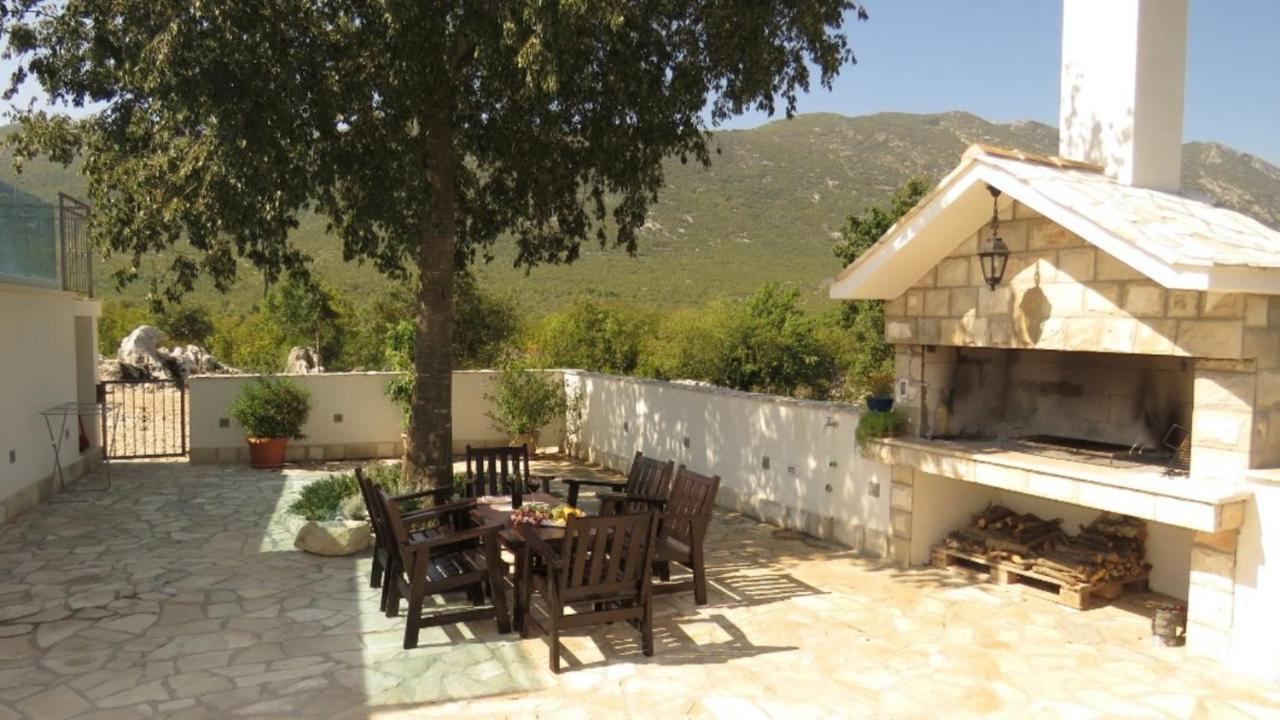 Dvori Stipanovi With Heated Pool And Jacuzzi Villa Donje Rascane Eksteriør billede