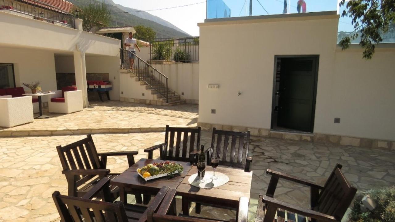 Dvori Stipanovi With Heated Pool And Jacuzzi Villa Donje Rascane Eksteriør billede