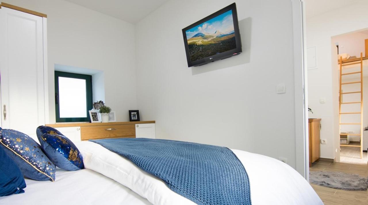 Dvori Stipanovi With Heated Pool And Jacuzzi Villa Donje Rascane Eksteriør billede