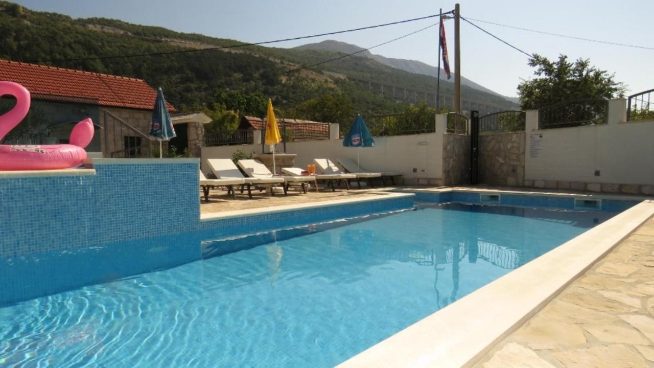 Dvori Stipanovi With Heated Pool And Jacuzzi Villa Donje Rascane Eksteriør billede