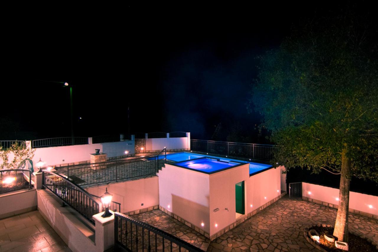 Dvori Stipanovi With Heated Pool And Jacuzzi Villa Donje Rascane Eksteriør billede